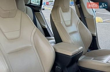 Лифтбек Tesla Model S 2015 в Киеве