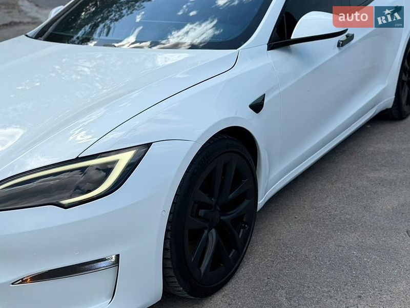 Лифтбек Tesla Model S 2021 в Виннице