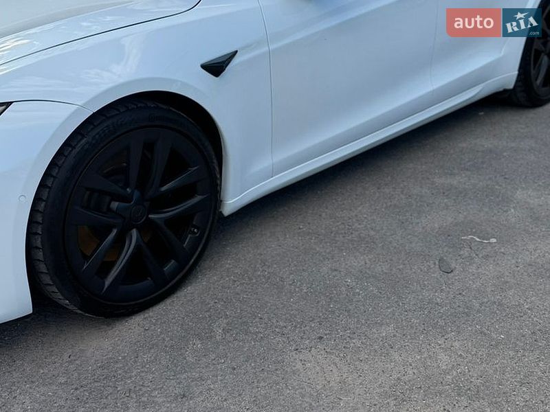Лифтбек Tesla Model S 2021 в Виннице