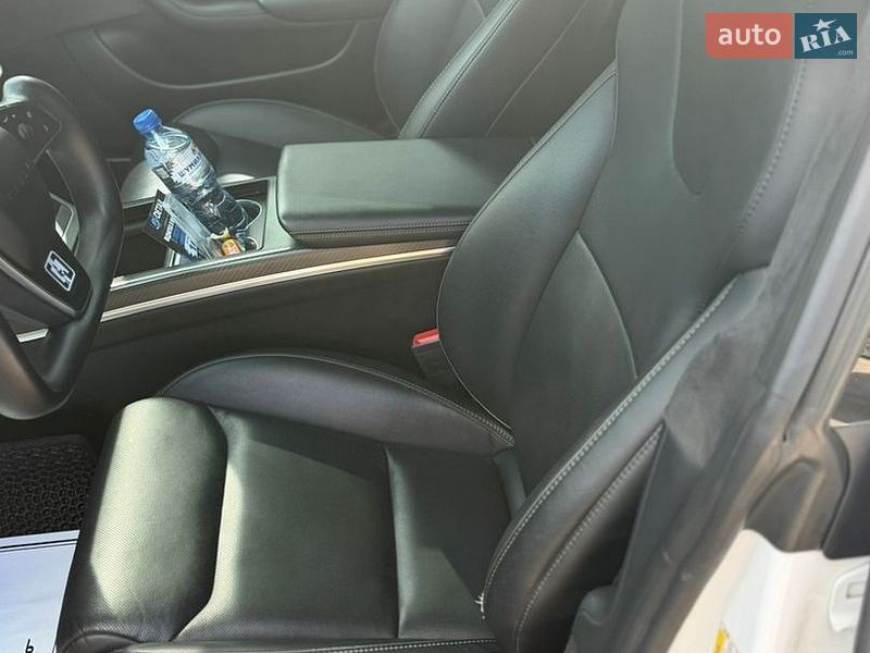 Лифтбек Tesla Model S 2021 в Виннице
