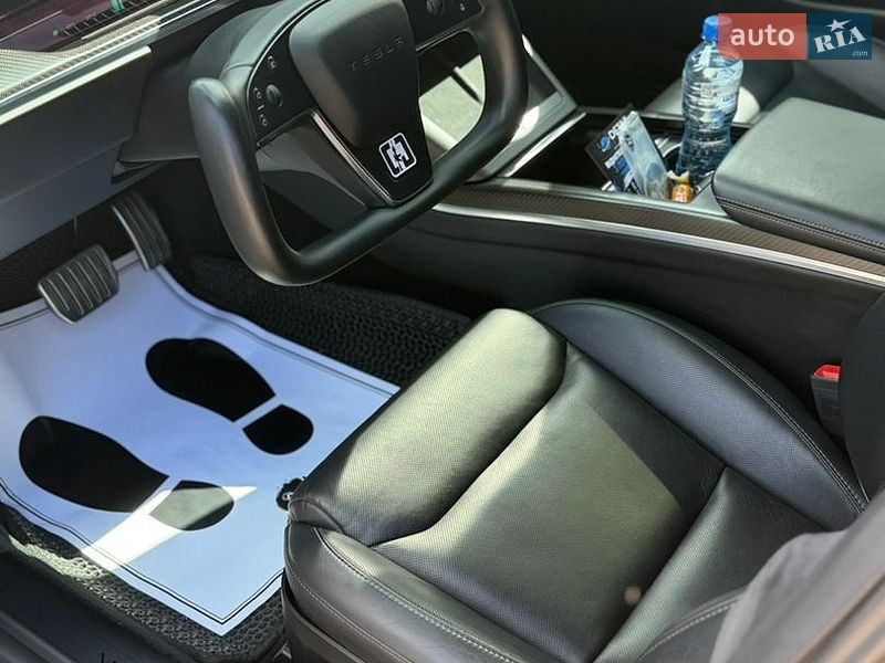 Лифтбек Tesla Model S 2021 в Виннице