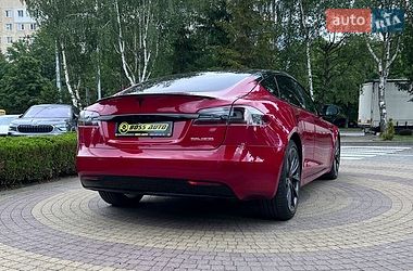 Лифтбек Tesla Model S 2019 в Львове