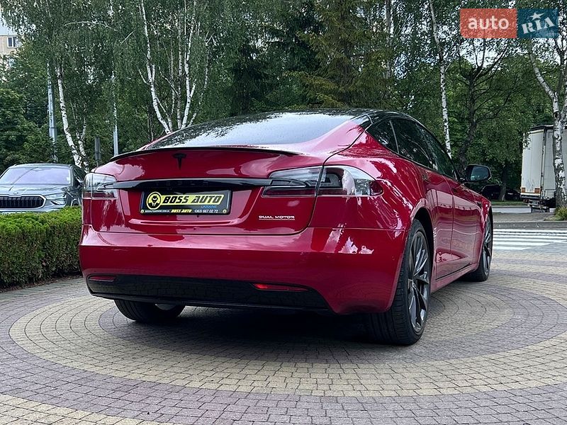 Лифтбек Tesla Model S 2019 в Львове
