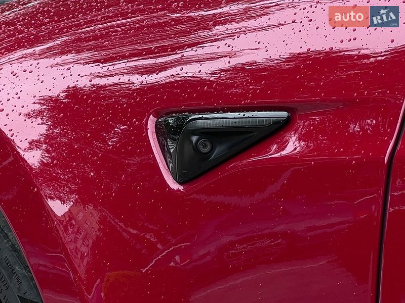 Лифтбек Tesla Model S 2019 в Львове