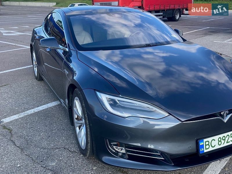 Ліфтбек Tesla Model S 2016 в Львові фото 3 Ліфтбек Tesla Model S 2016 в Львові
