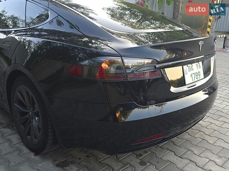 Ліфтбек Tesla Model S 2018 в Костопілі фото 22 Ліфтбек Tesla Model S 2018 в Костопілі