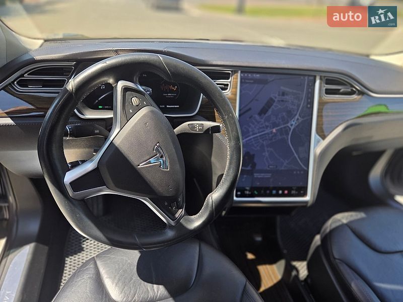 Ліфтбек Tesla Model S 2014 в Тернополі фото 22 Ліфтбек Tesla Model S 2014 в Тернополі