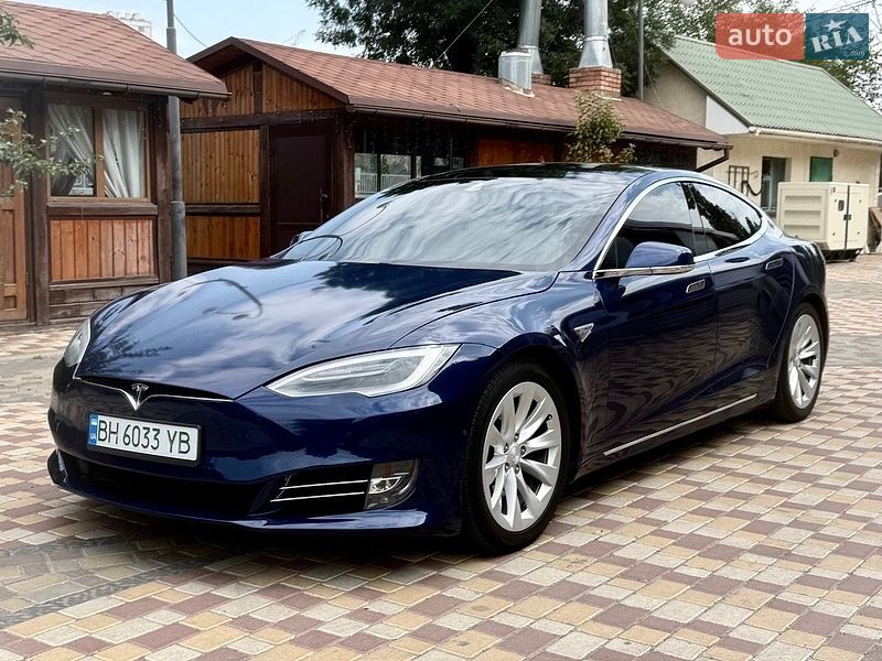 Tesla Model S 2016