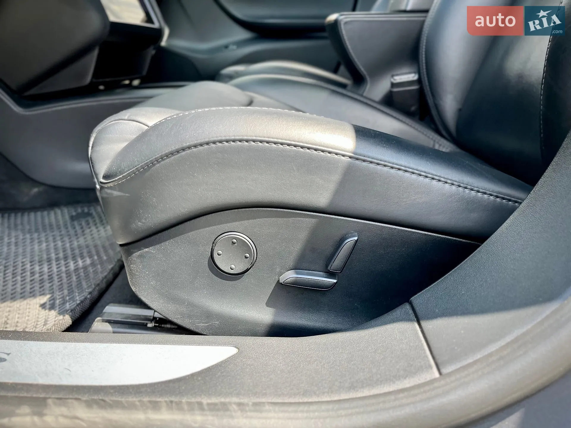 2019 Tesla Model S - мініатюра 19