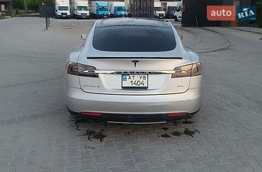 Лифтбек Tesla Model S 2013 в Калуше
