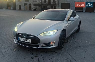 Лифтбек Tesla Model S 2013 в Калуше