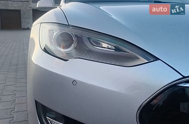 Лифтбек Tesla Model S 2013 в Калуше