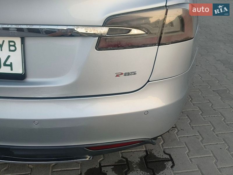 Лифтбек Tesla Model S 2013 в Калуше