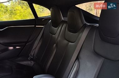 Ліфтбек Tesla Model S 2017 в Дніпрі