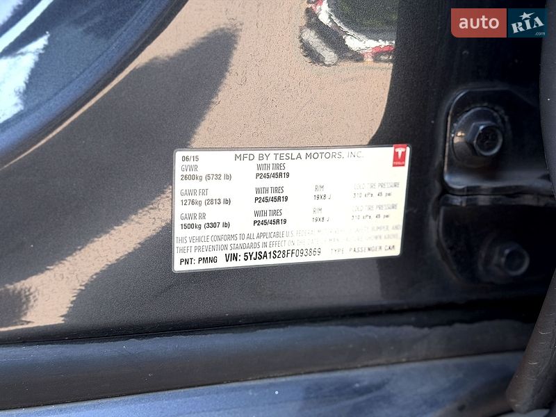 Лифтбек Tesla Model S 2015 в Киеве фото 24 Лифтбек Tesla Model S 2015 в Киеве