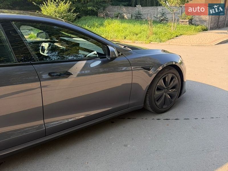 Лифтбек Tesla Model S 2021 в Самборе