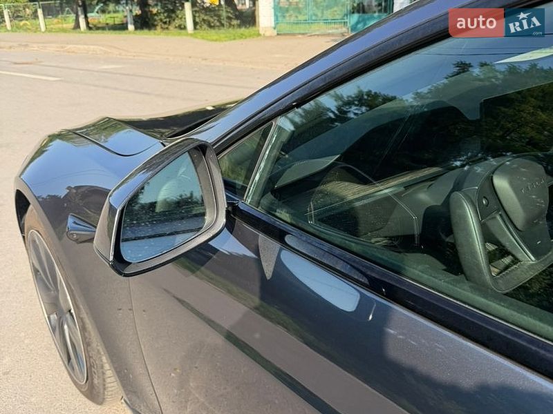 Лифтбек Tesla Model S 2021 в Самборе