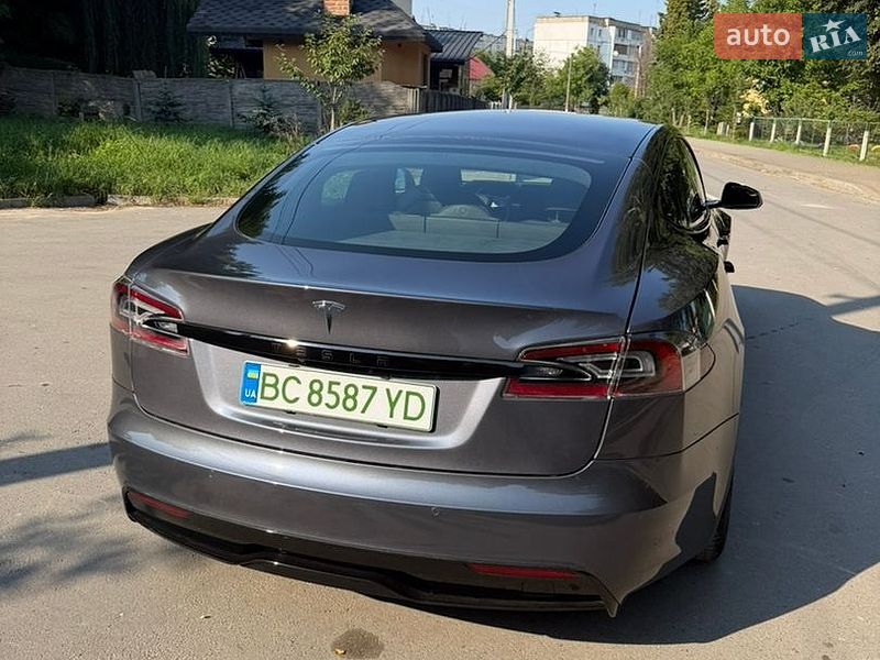 Лифтбек Tesla Model S 2021 в Самборе