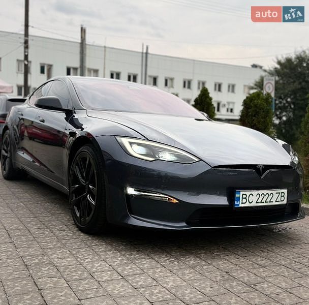 Tesla Model S 2023