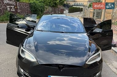 Лифтбек Tesla Model S 2015 в Киеве