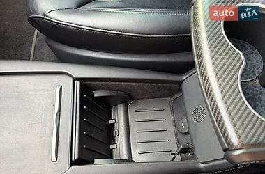 Лифтбек Tesla Model S 2015 в Киеве