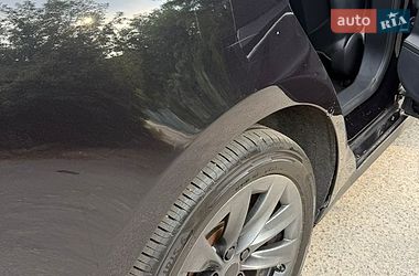 Лифтбек Tesla Model S 2015 в Киеве