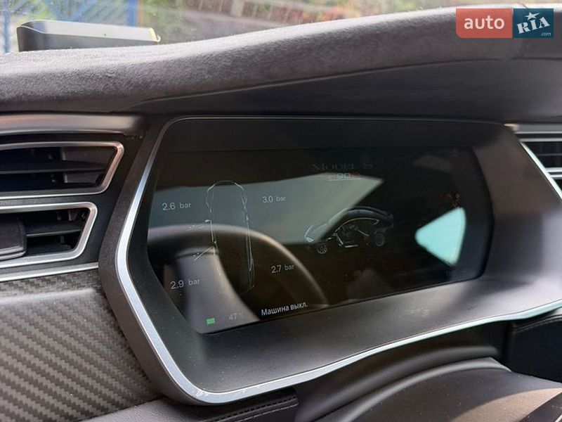 Лифтбек Tesla Model S 2015 в Киеве
