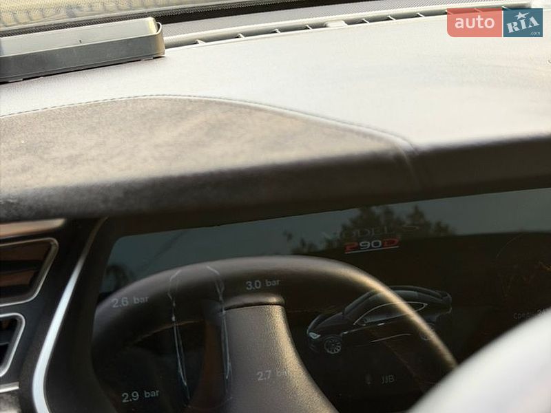 Лифтбек Tesla Model S 2015 в Киеве