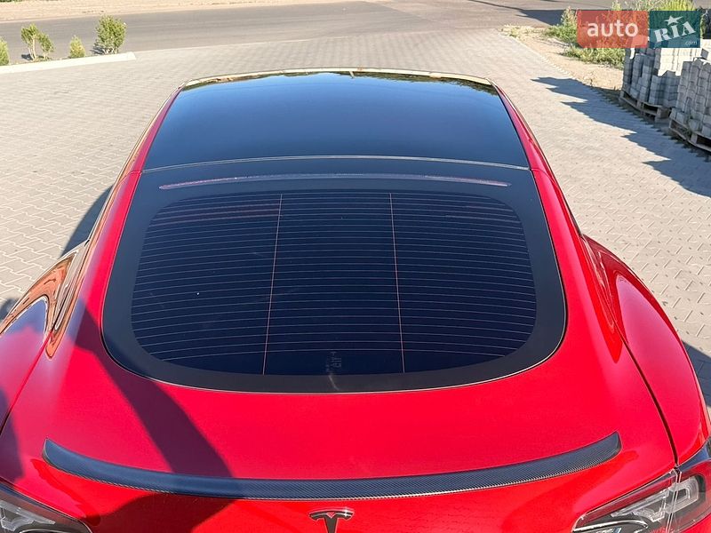 Ліфтбек Tesla Model S 2020 в Умані