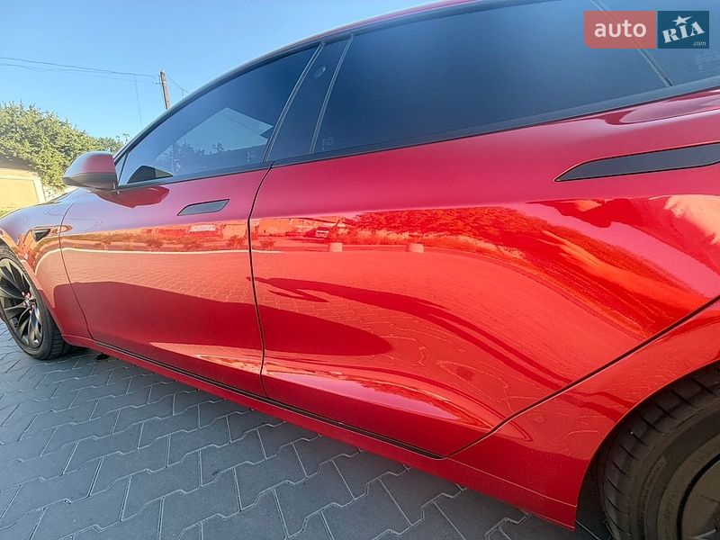 Ліфтбек Tesla Model S 2020 в Умані