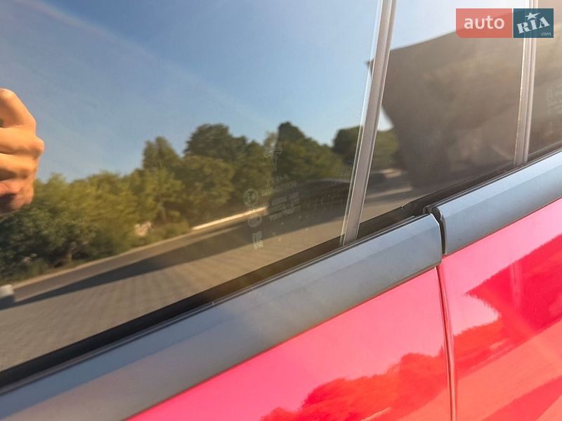 Ліфтбек Tesla Model S 2020 в Умані