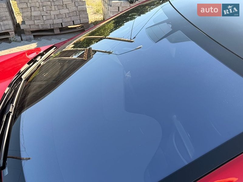 Ліфтбек Tesla Model S 2020 в Умані