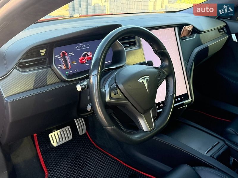 Ліфтбек Tesla Model S 2020 в Умані