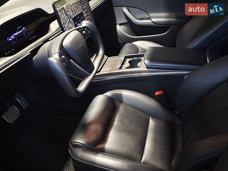 Лифтбек Tesla Model S 2022 в Киеве