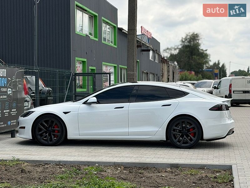 Лифтбек Tesla Model S 2023 в Первомайске