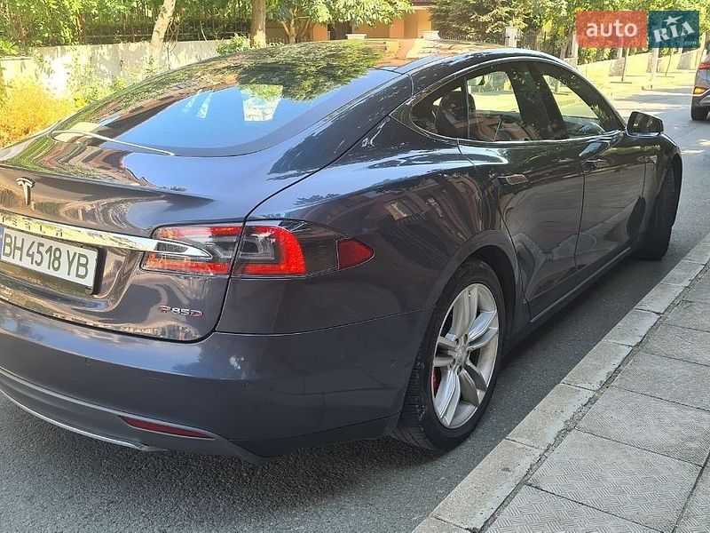 Tesla Model S 2015 Tesla Model S 2015