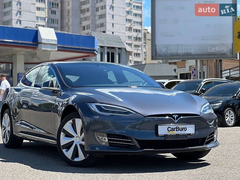 Лифтбек Tesla Model S 2020 в Одессе