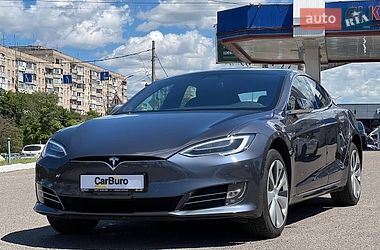 Лифтбек Tesla Model S 2020 в Одессе