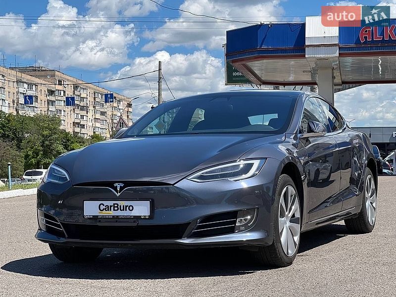 Лифтбек Tesla Model S 2020 в Одессе