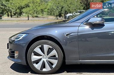 Лифтбек Tesla Model S 2020 в Одессе