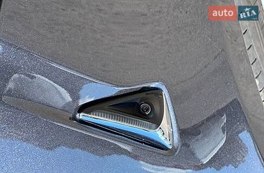 Лифтбек Tesla Model S 2020 в Одессе