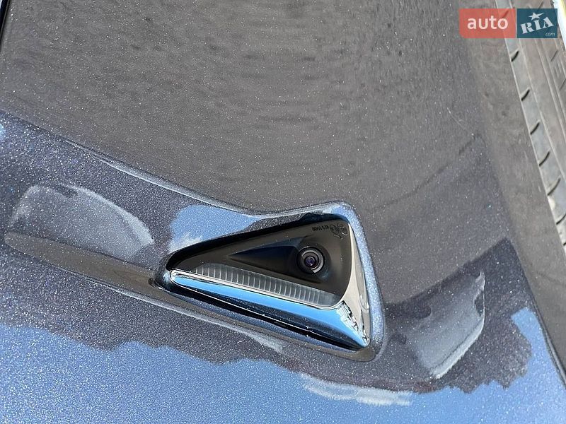 Лифтбек Tesla Model S 2020 в Одессе