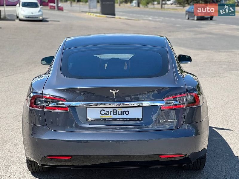 Лифтбек Tesla Model S 2020 в Одессе