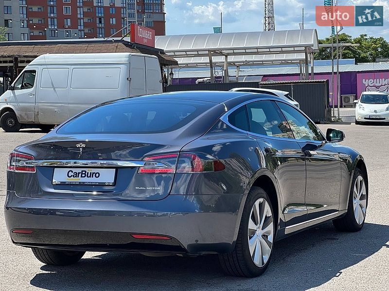 Лифтбек Tesla Model S 2020 в Одессе