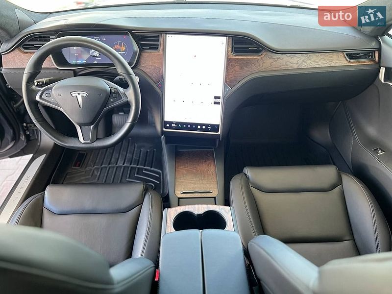 Лифтбек Tesla Model S 2020 в Одессе