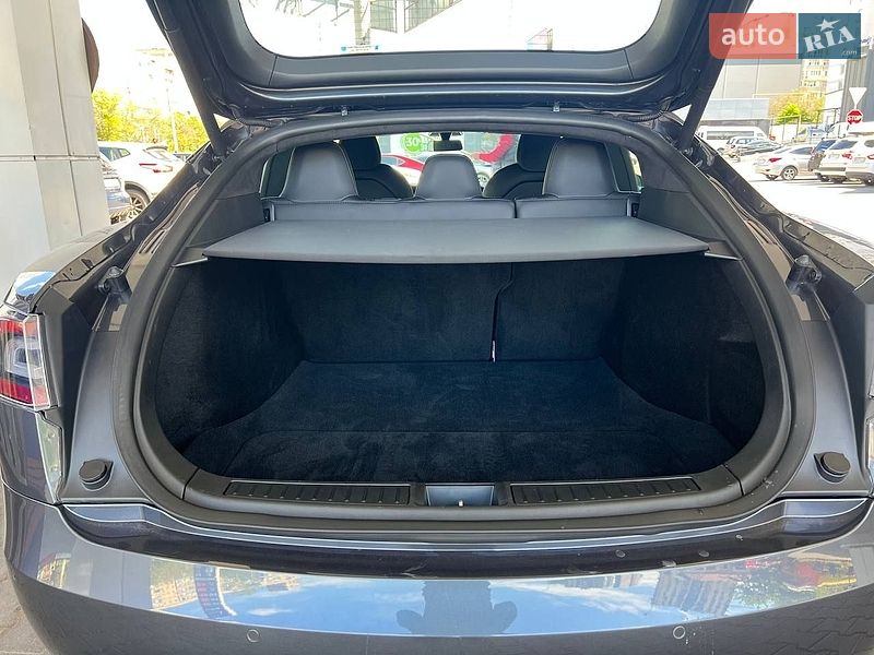 Лифтбек Tesla Model S 2020 в Одессе