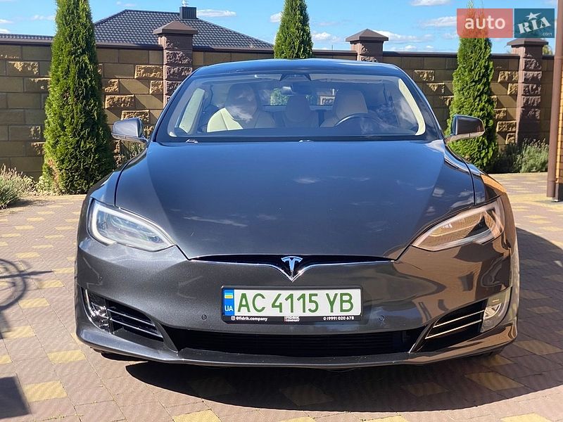 Ліфтбек Tesla Model S 2018 в Луцьку
