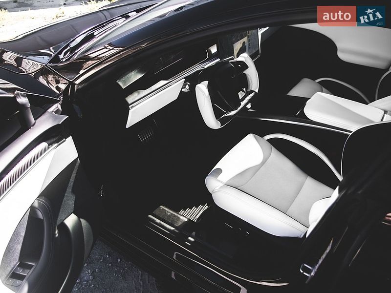 Лифтбек Tesla Model S 2021 в Житомире фото 3 Лифтбек Tesla Model S 2021 в Житомире