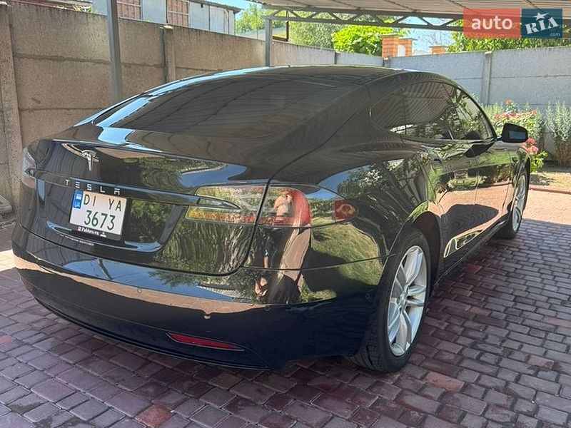 Ліфтбек Tesla Model S 2018 в Миколаєві