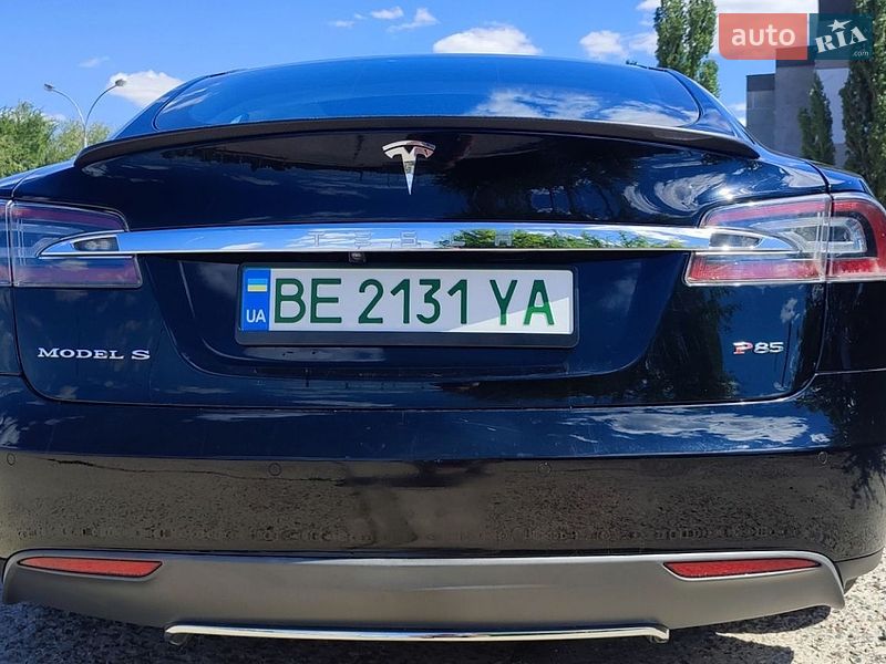 Лифтбек Tesla Model S 2013 в Южноукраинске